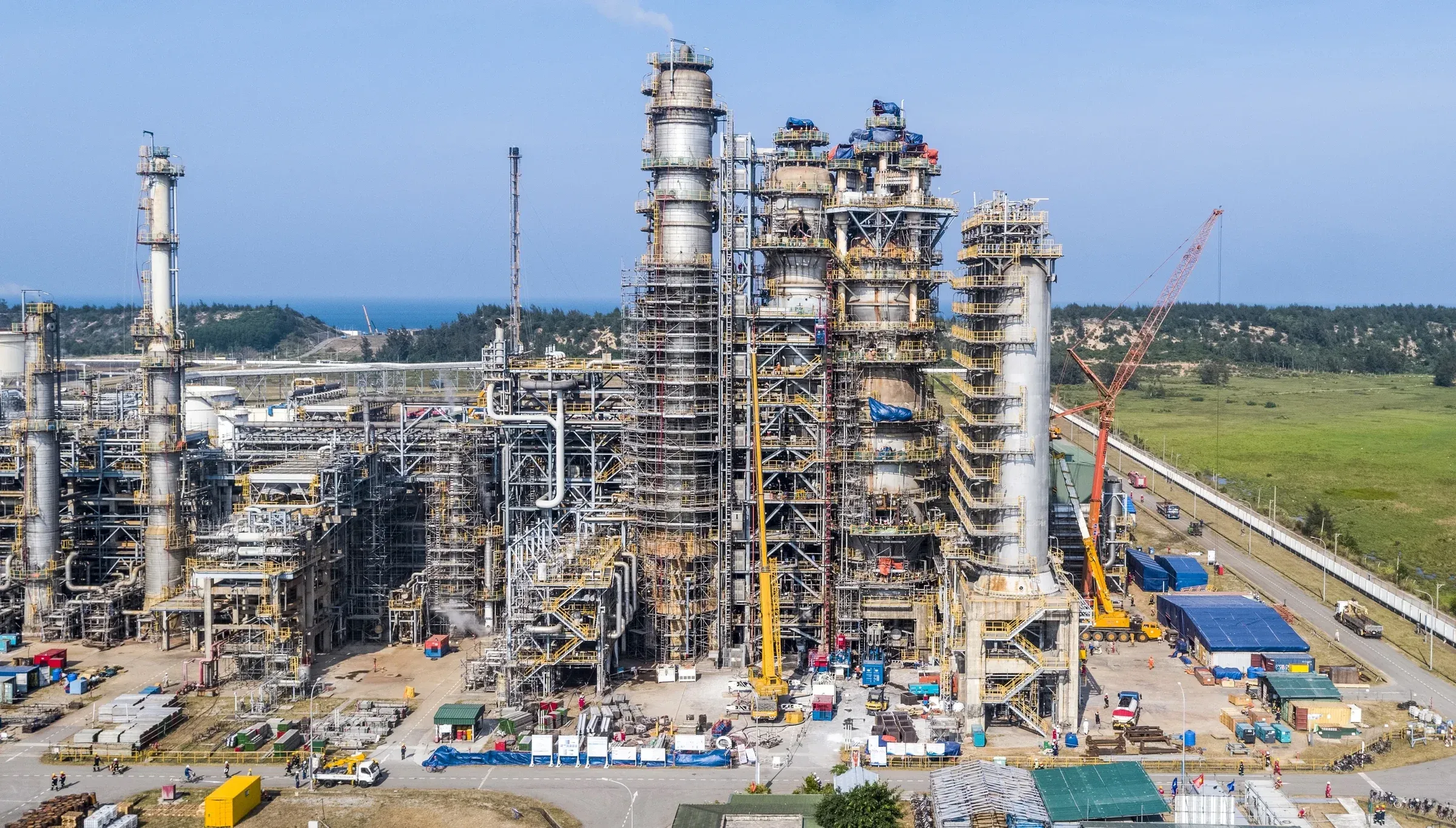 Ba lực kéo VN-Index đỏ trong phiên châu Á xanh