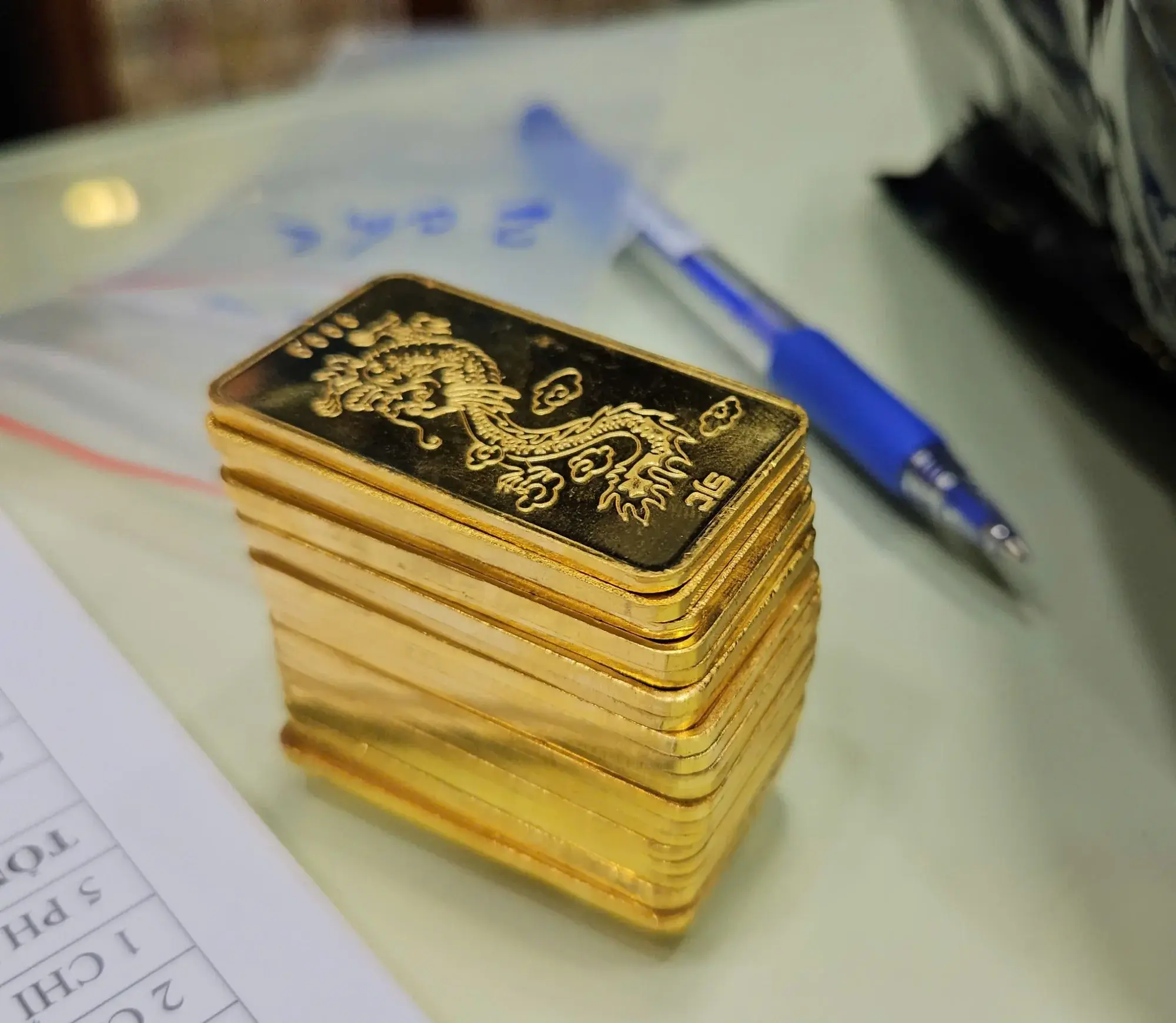 Gold's USD 193 Billion Record: Who's Actually Buying and the SJC Risk