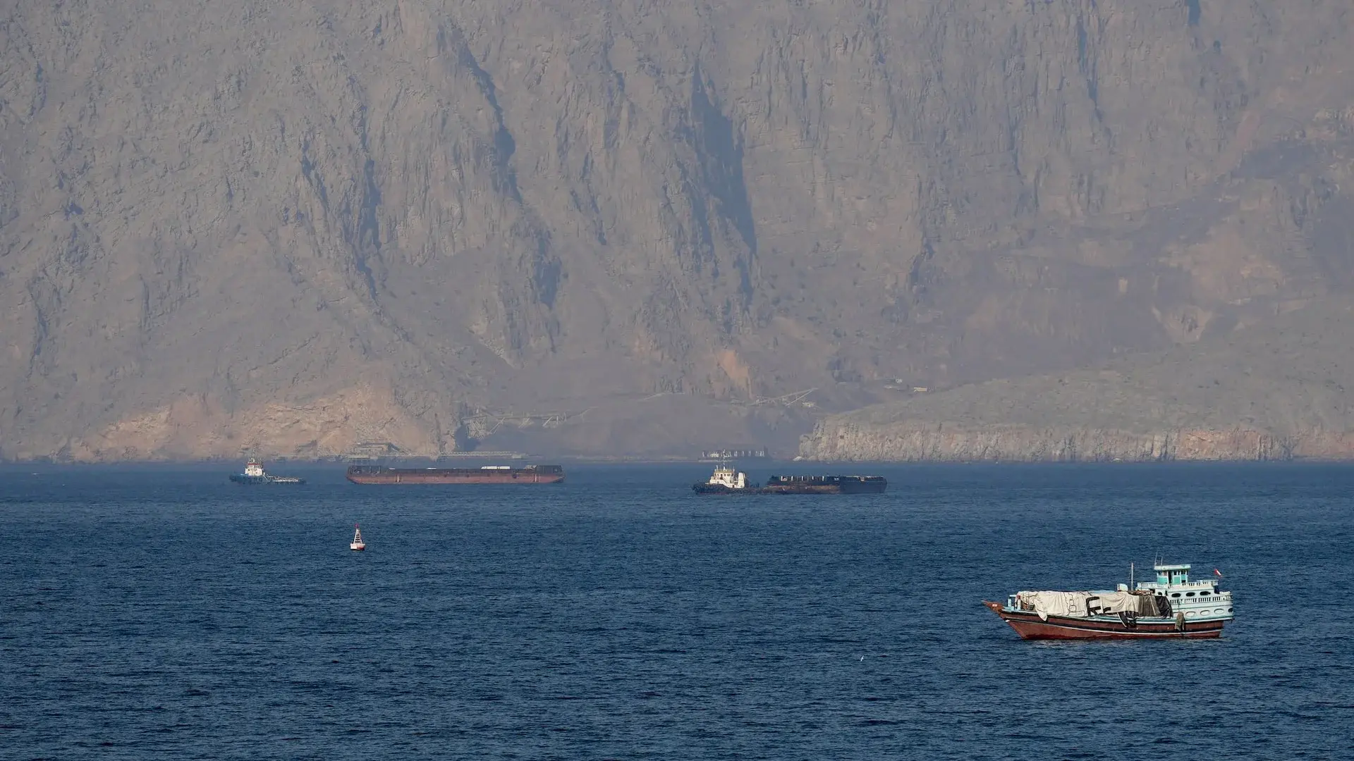 Brent +15.87%, VIX at 18.71: Wall Street is lagging Hormuz