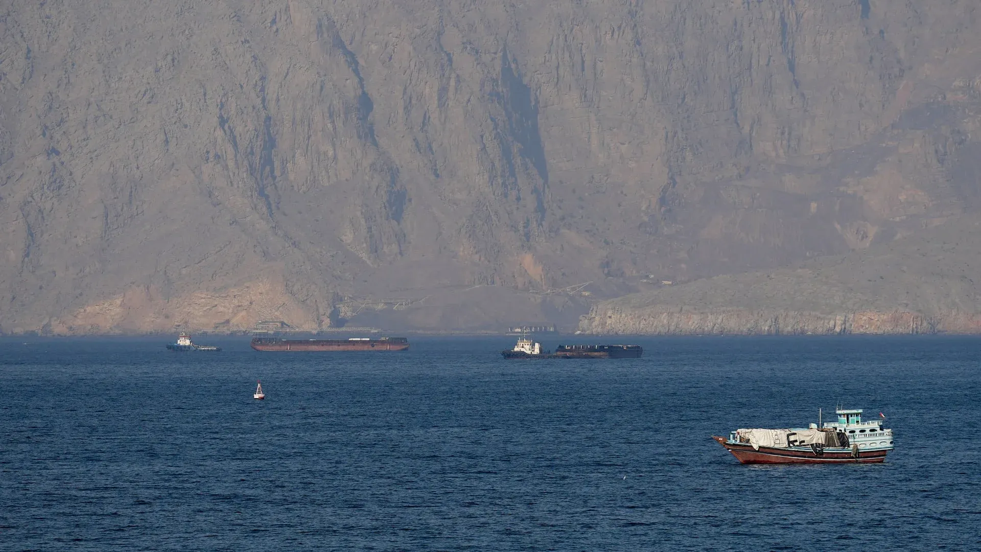 Brent +15.87%, VIX at 18.71: Wall Street is lagging Hormuz