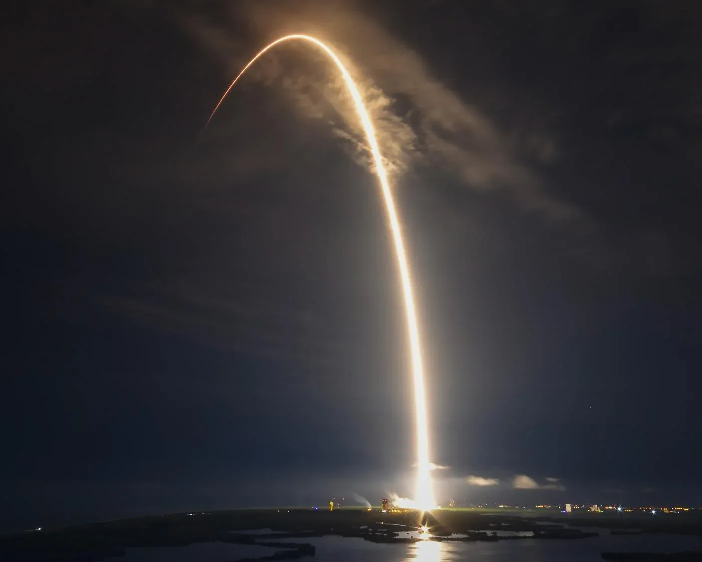 SpaceX Nasdaq Debut June 12: Three Ways Vietnamese Investors Can Get In