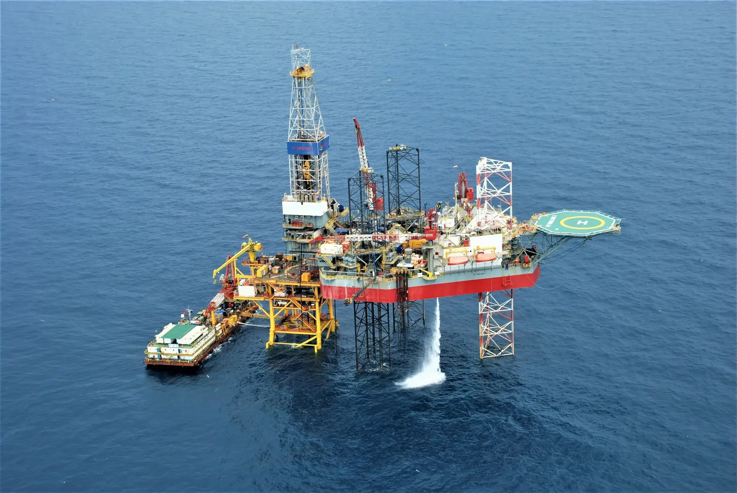 Vietnam Injects VND 8,000 Billion Into Fuel Stabilization Fund — What It Means for Investors