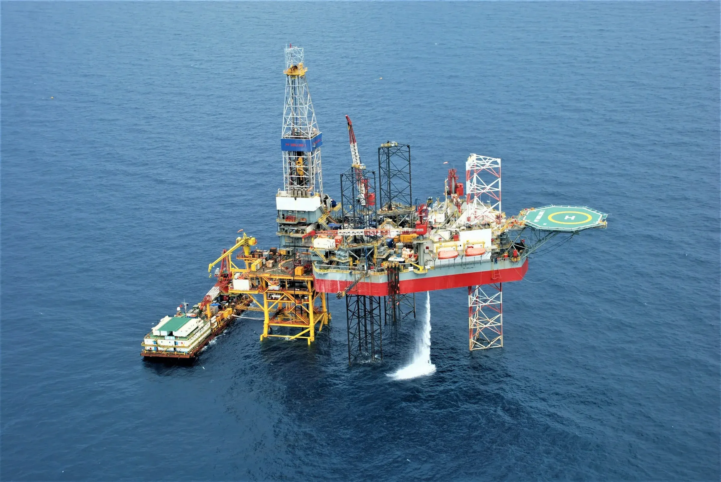 Vietnam Injects VND 8,000 Billion Into Fuel Stabilization Fund — What It Means for Investors