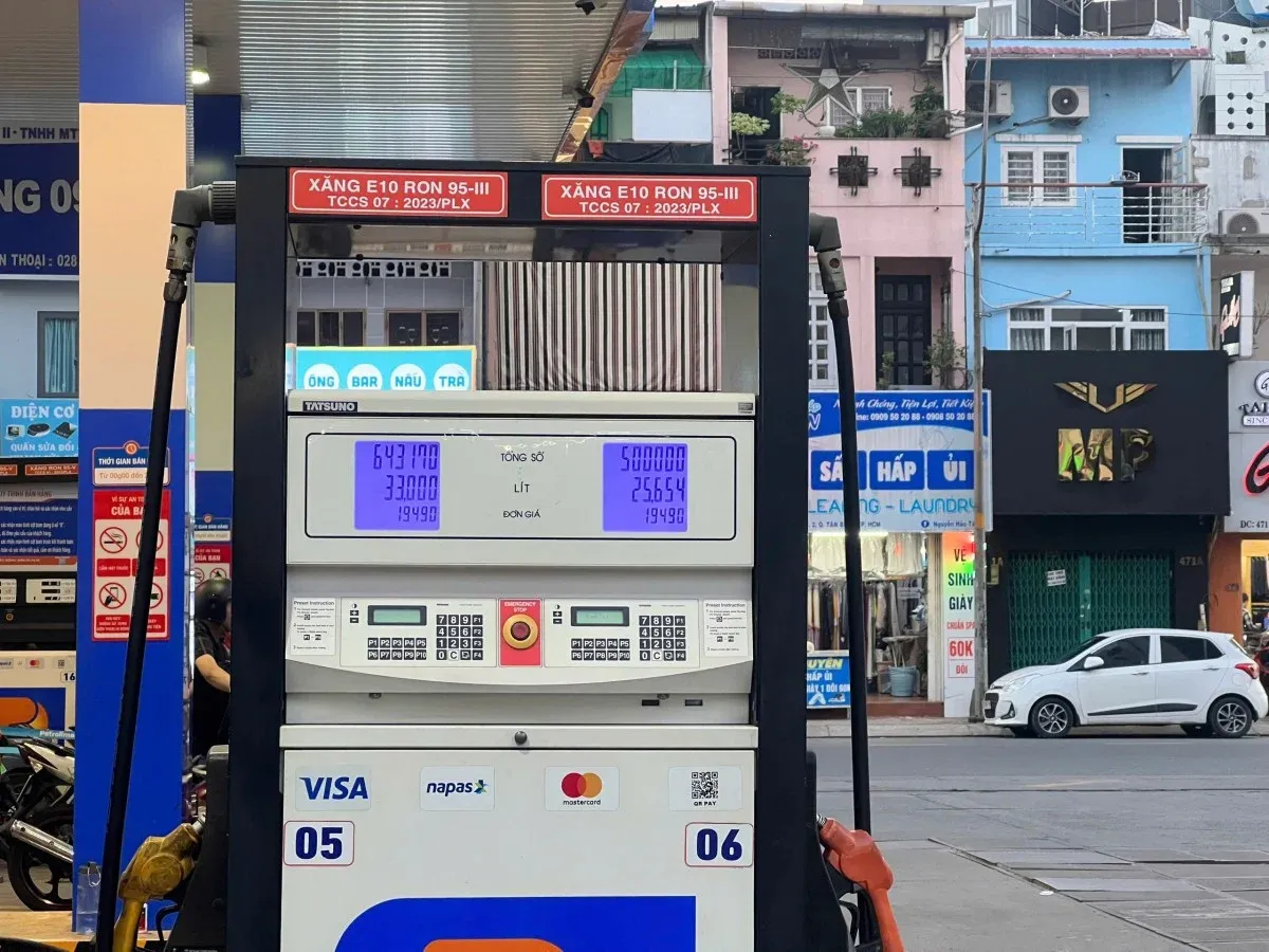 Vietnam's Fuel Fund Runs Dry: Three Scenarios for May 21