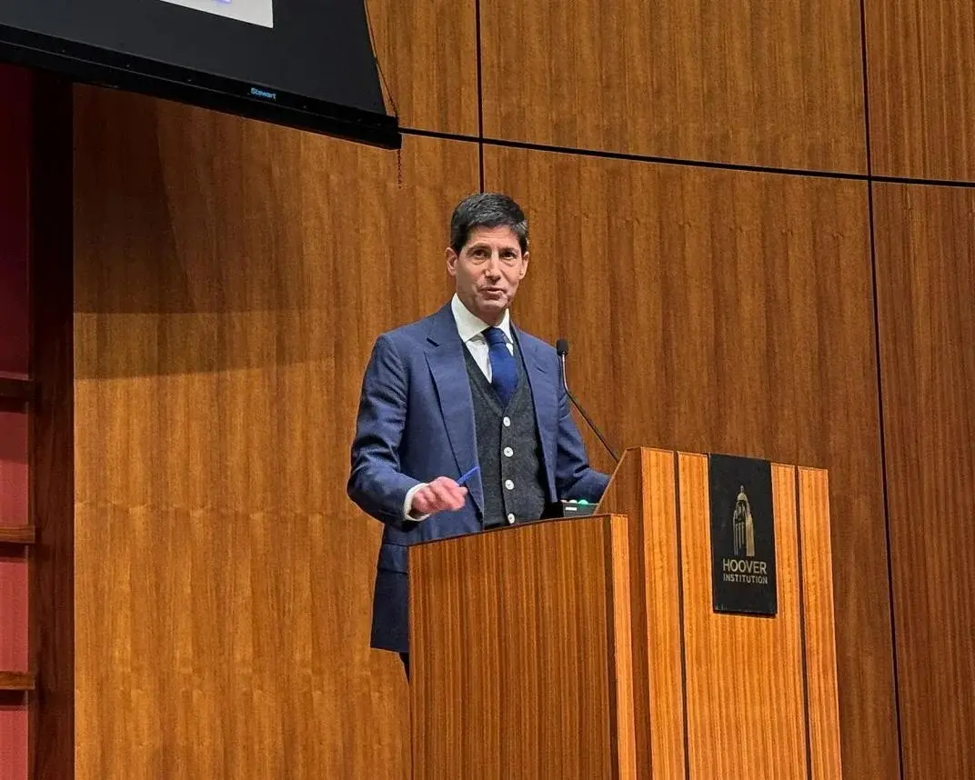 Warsh Sworn in at the White House: Three Paths for the Fed