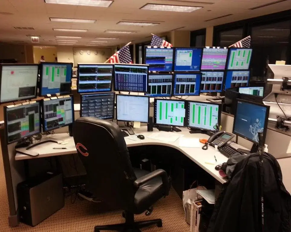 40 tỷ USD doanh thu Q1: Phố Wall hưởng lợi từ biến động