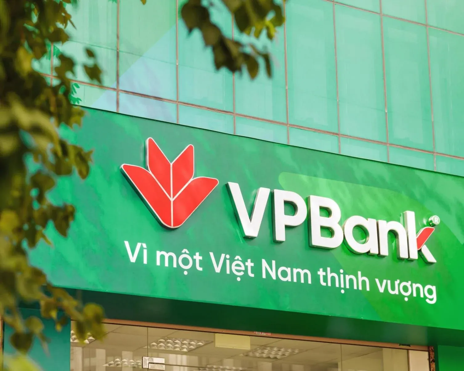 Depositing VND 500 Million: Only the First 125 Million Is Insured