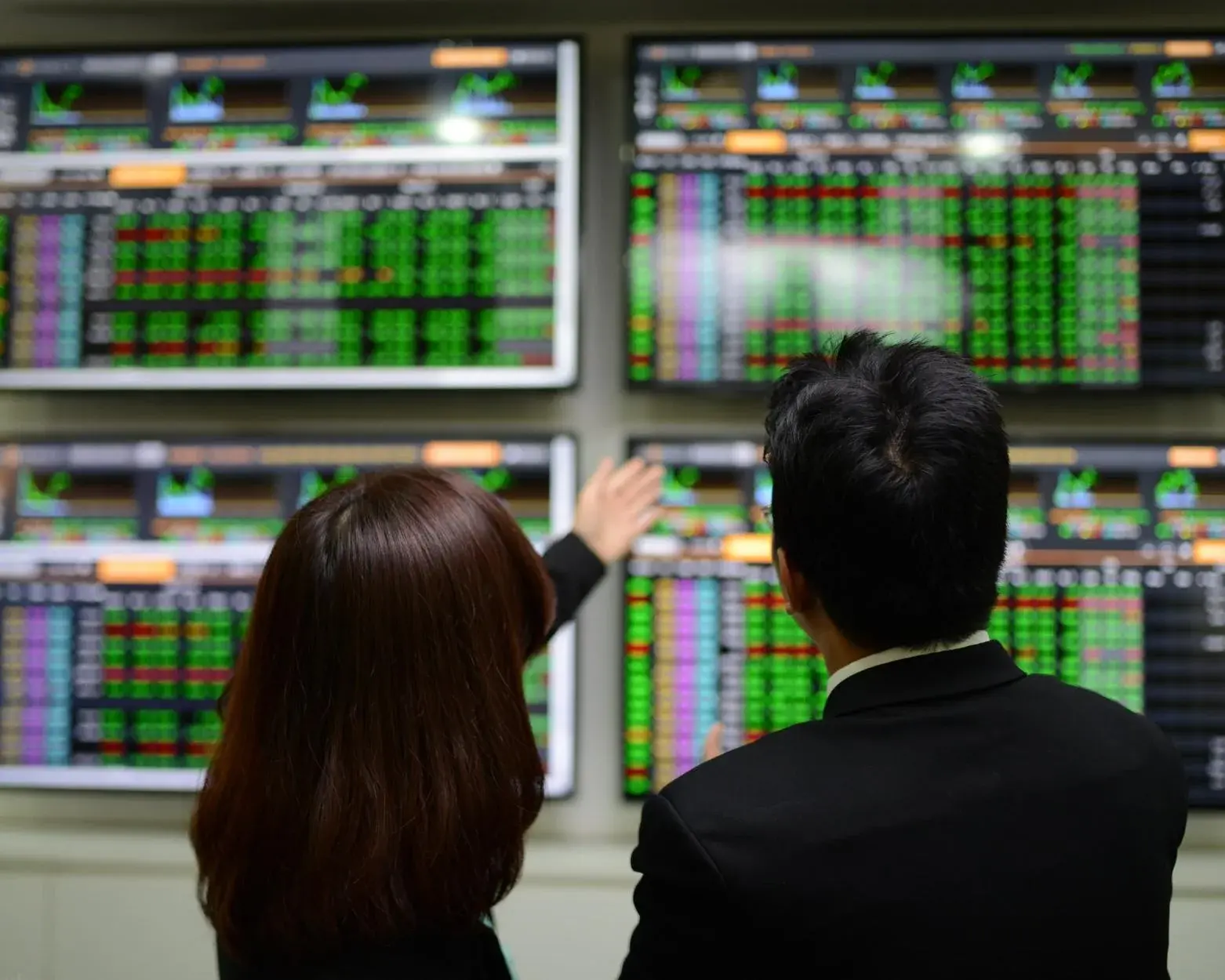 Brent, Wall Street, Fed: Three Forces, Three Directions