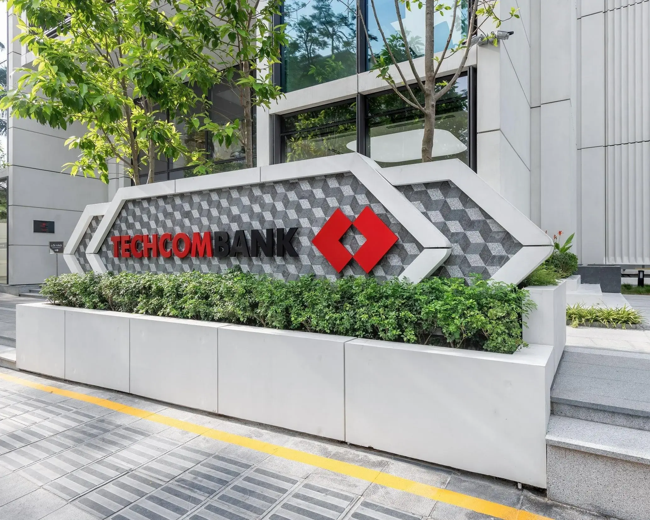 TCBS +VND 1,458bn, EVS −VND 197bn: Model Decides Q1