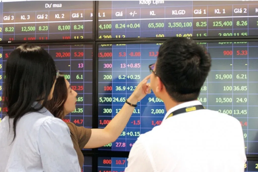 Foreign Investors Dumped 30,000B VND in Q1 While Retail Opened Record 600K Accounts