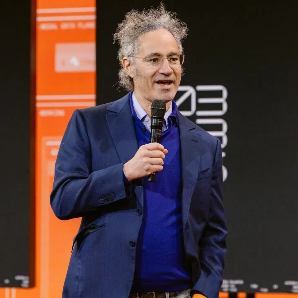 Palantir Q1 2026: Revenue Up 85%, CEO Calls Most AI Garbage