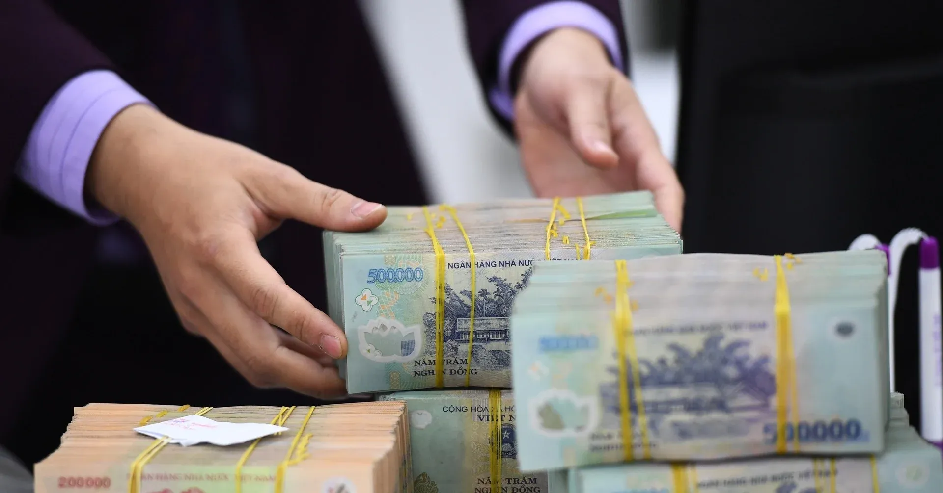 CPI 4,65%: 500 triệu gửi Big4, lãi thực mua 1/3 chỉ vàng