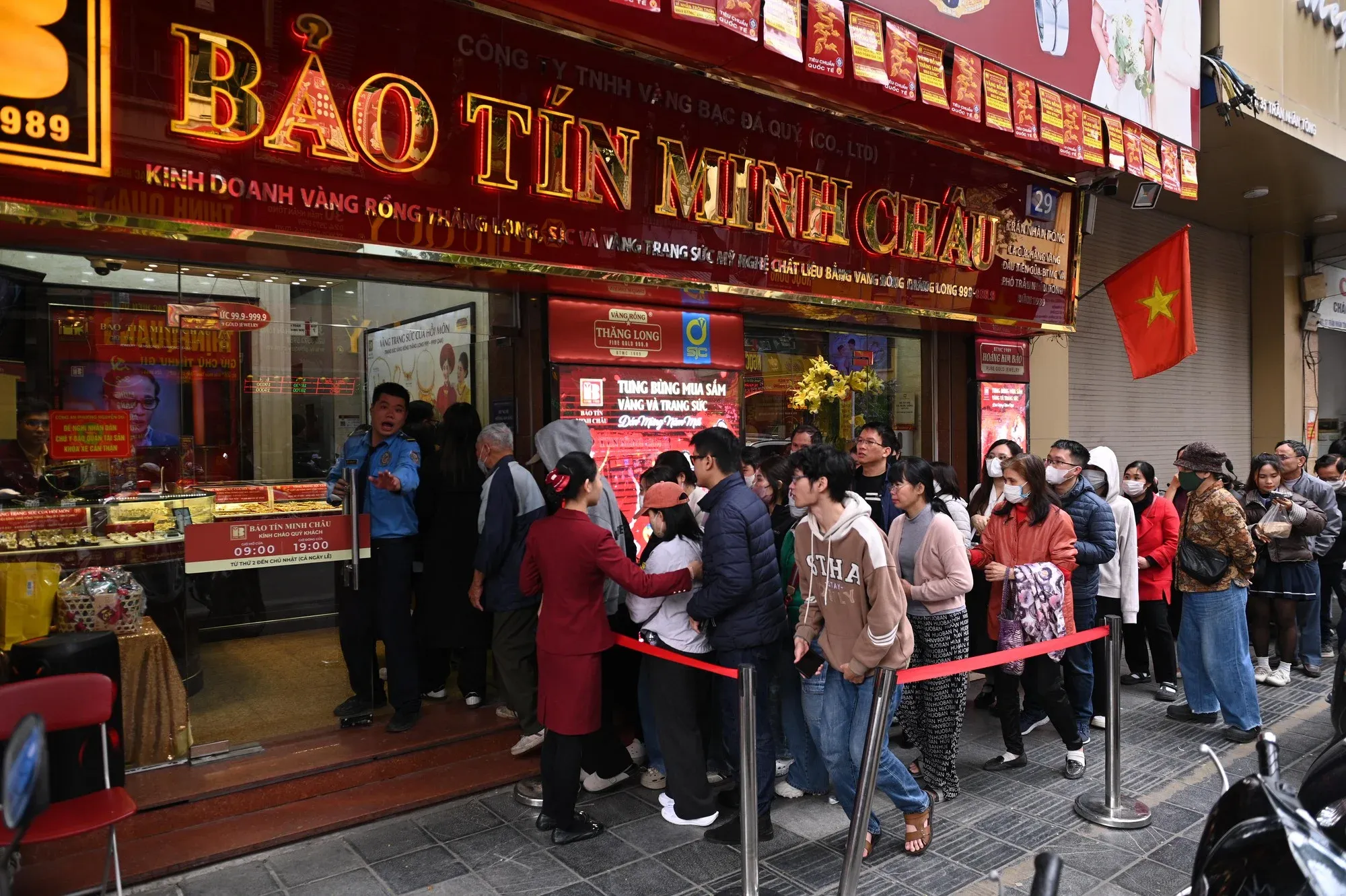 SJC Gold Lost 27 Million VND Then Bounced Back — The Real Risks Investors Need to Know from Q1/2026