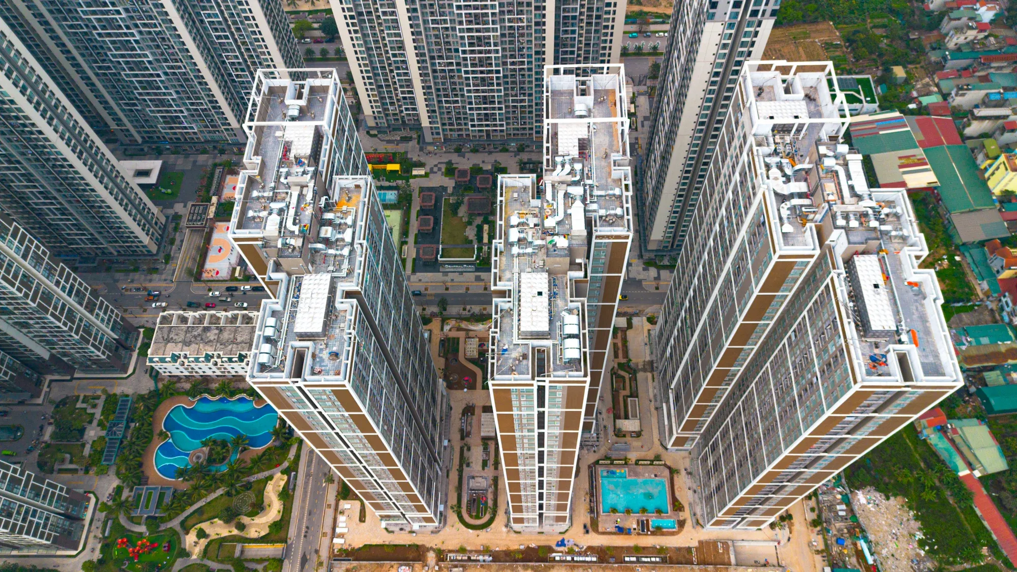 High-rise apartments in Ho Chi Minh City — primary and secondary markets are in very different states