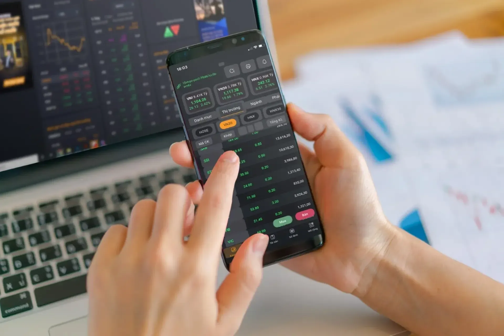 Vietnam retail investor tracking the market