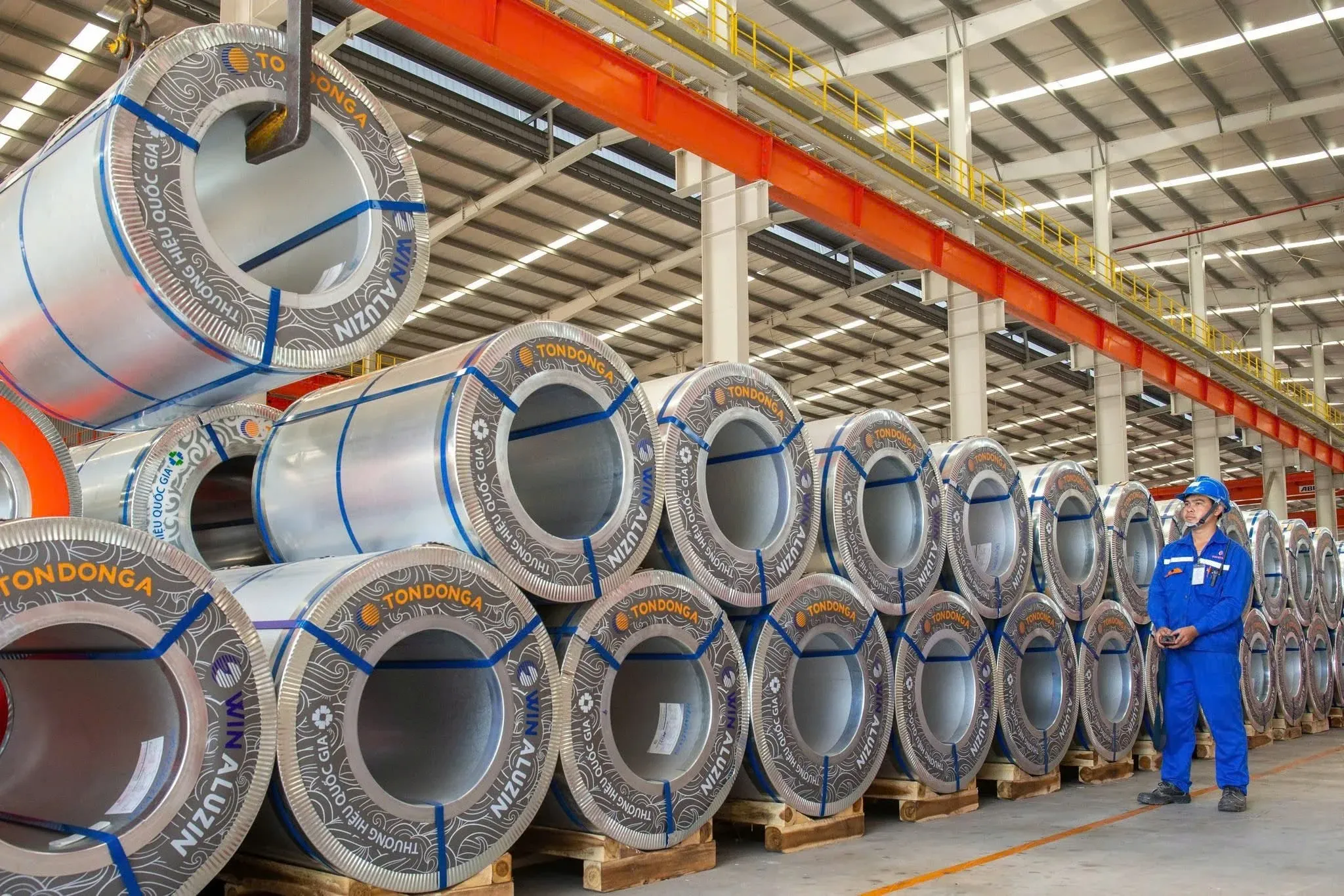 Galvanized steel production line with finished steel coils