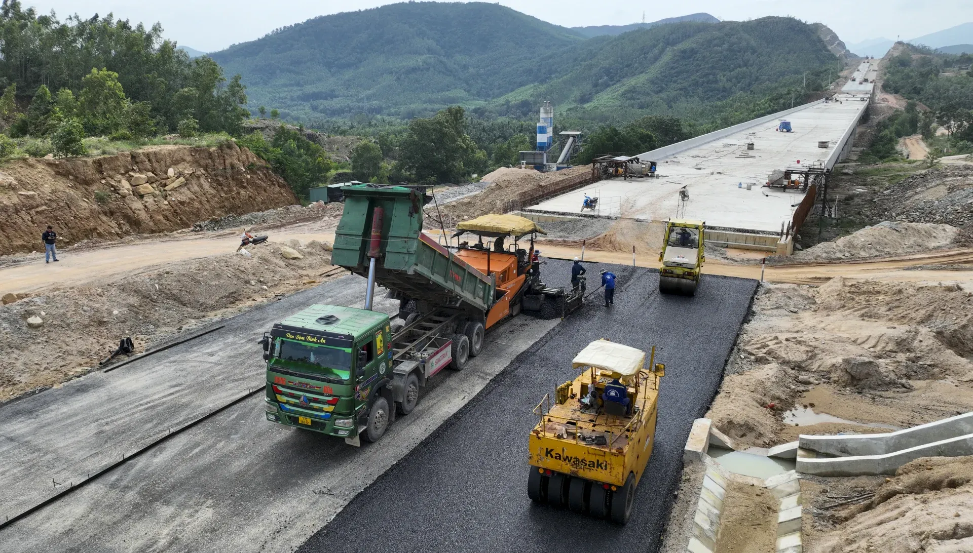 Highway construction in Vietnam