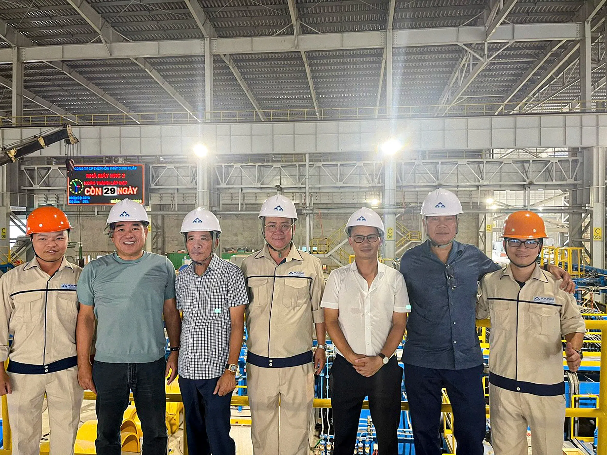 Pyn Elite Fund delegation touring the production line at Hoa Phat Dung Quat integrated steel complex