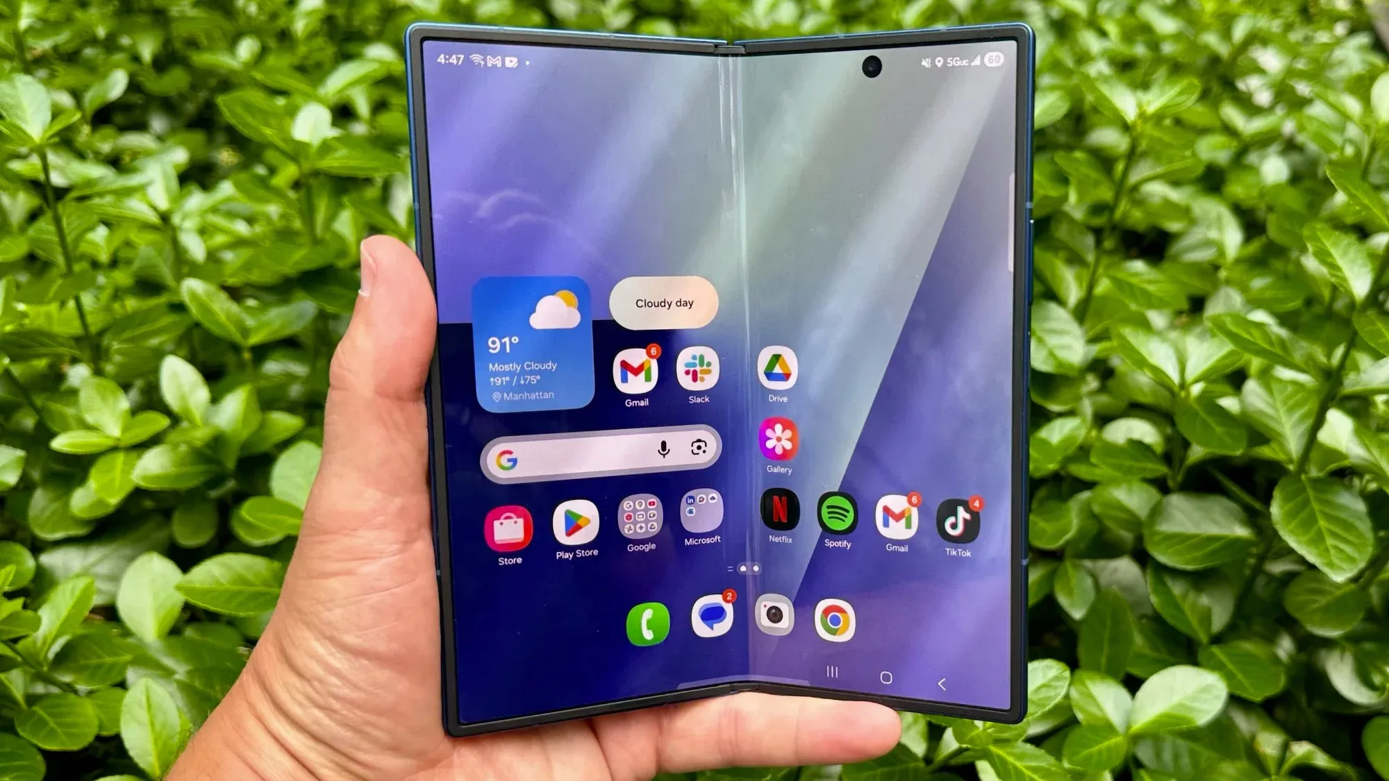 Samsung Galaxy Z Fold — dòng gập cao cấp lắp ráp tại Việt Nam