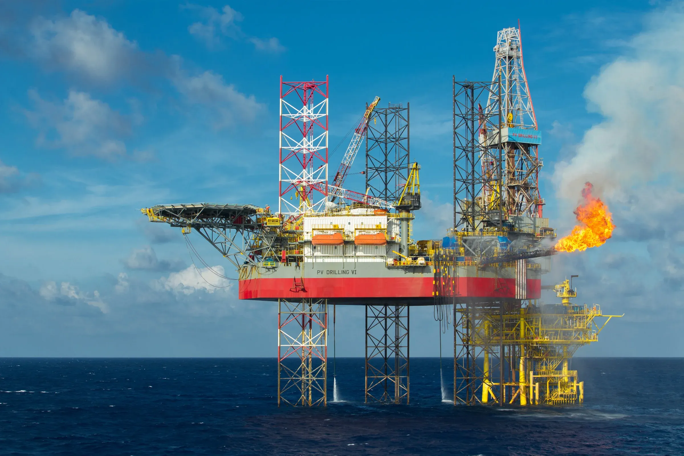 Offshore oil rig — Brent holding at USD 108/bbl supports revenue across Vietnam's upstream oil and gas names