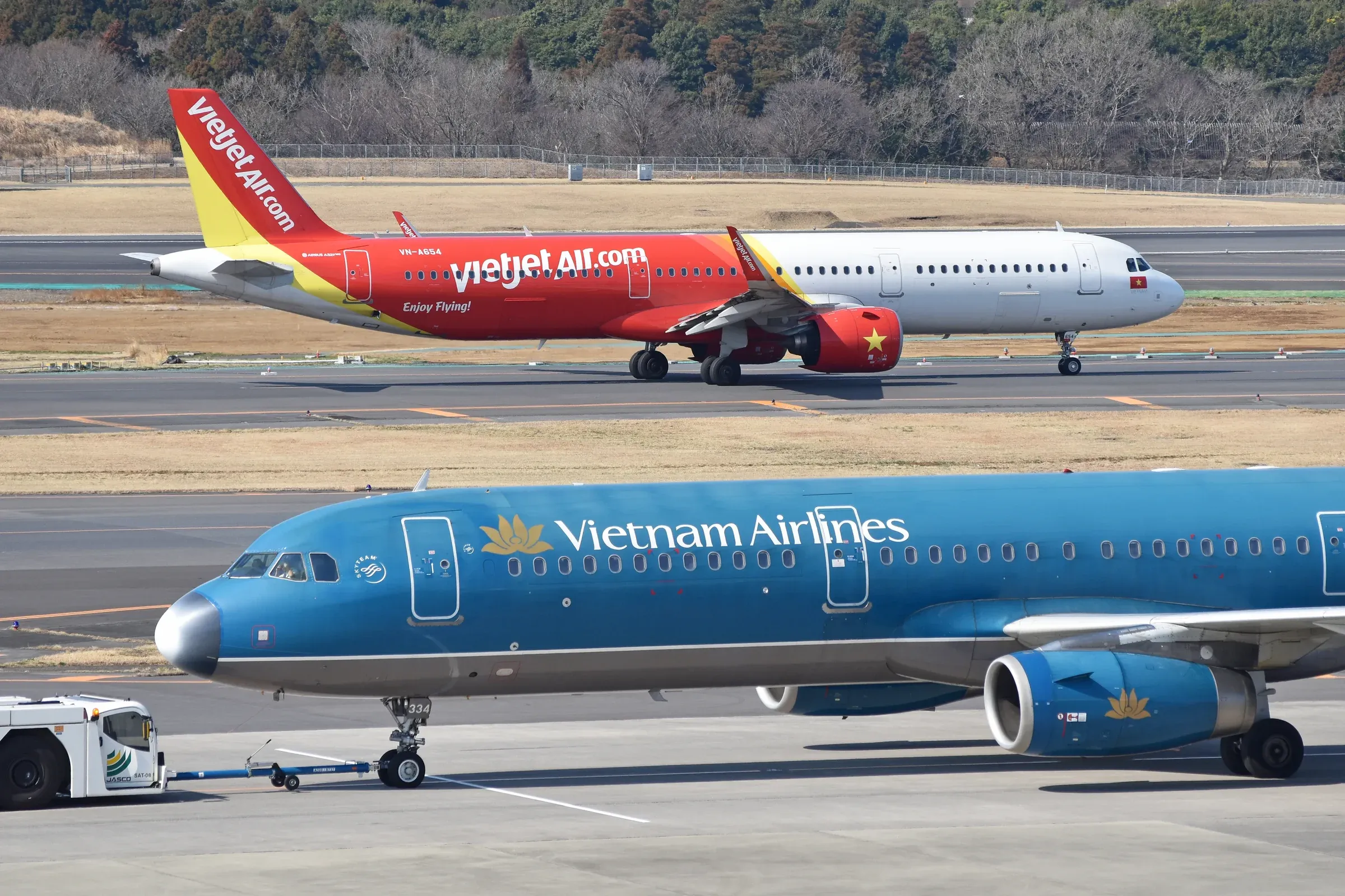 Vietjet Air and Vietnam Airlines — sectors most exposed to fuel price changes