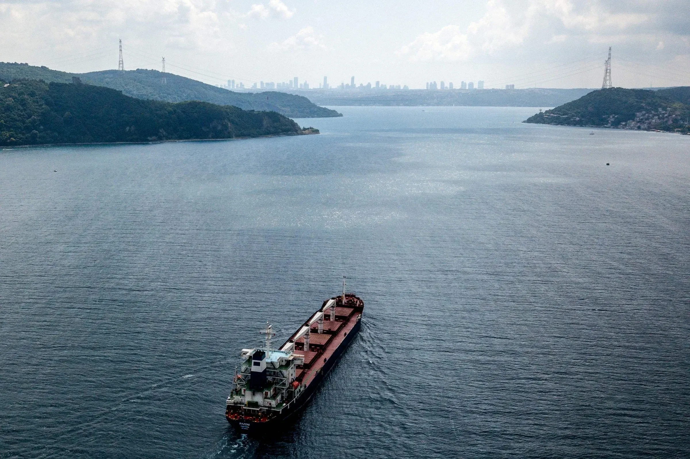 The Strait of Hormuz: a strategic chokepoint for global energy flows