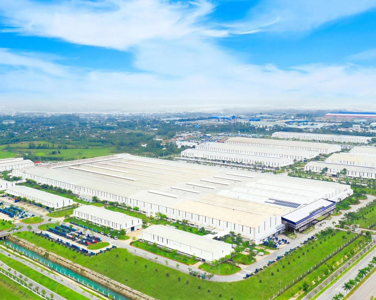 Tổ hợp công nghiệp đường sắt THACO Industries