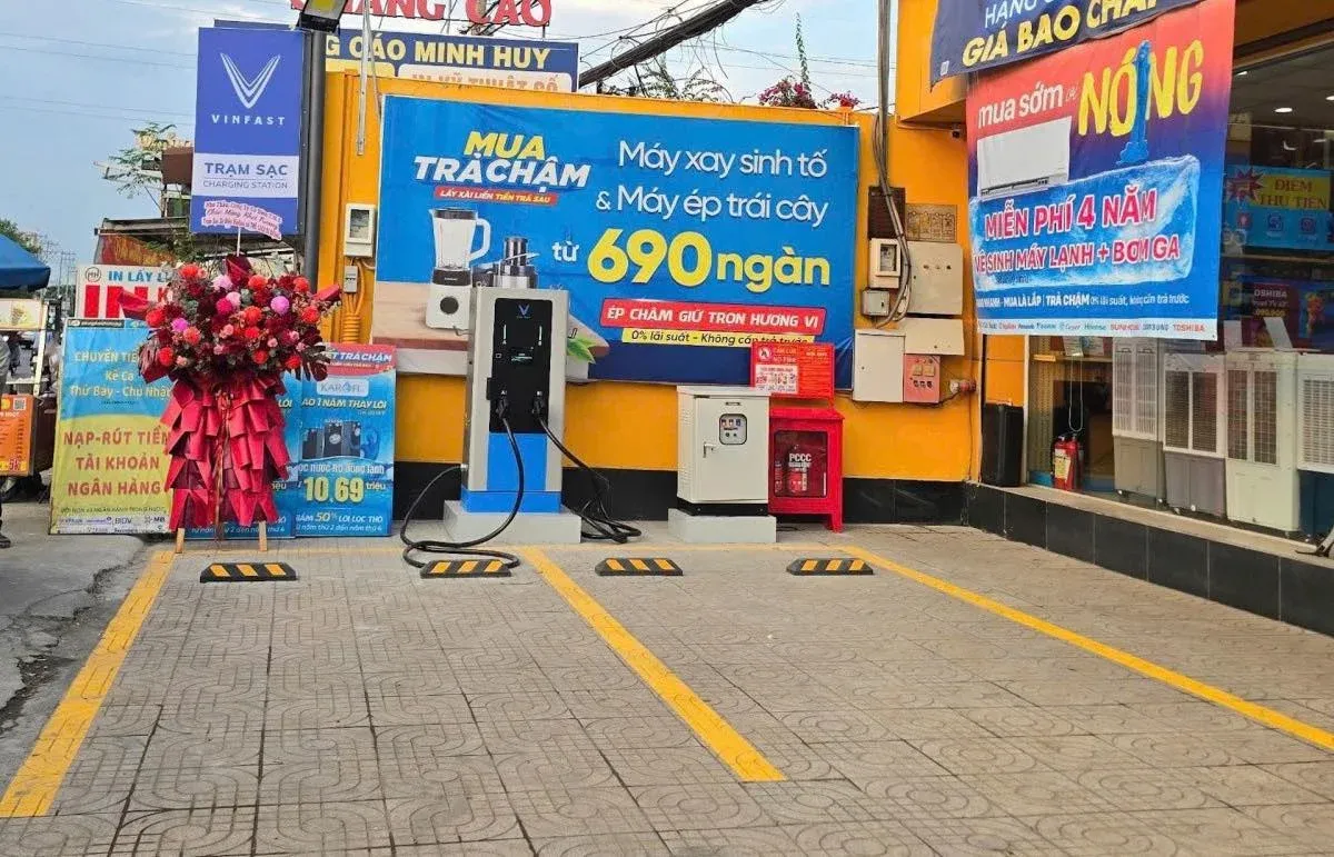 EV charging station at MWG store