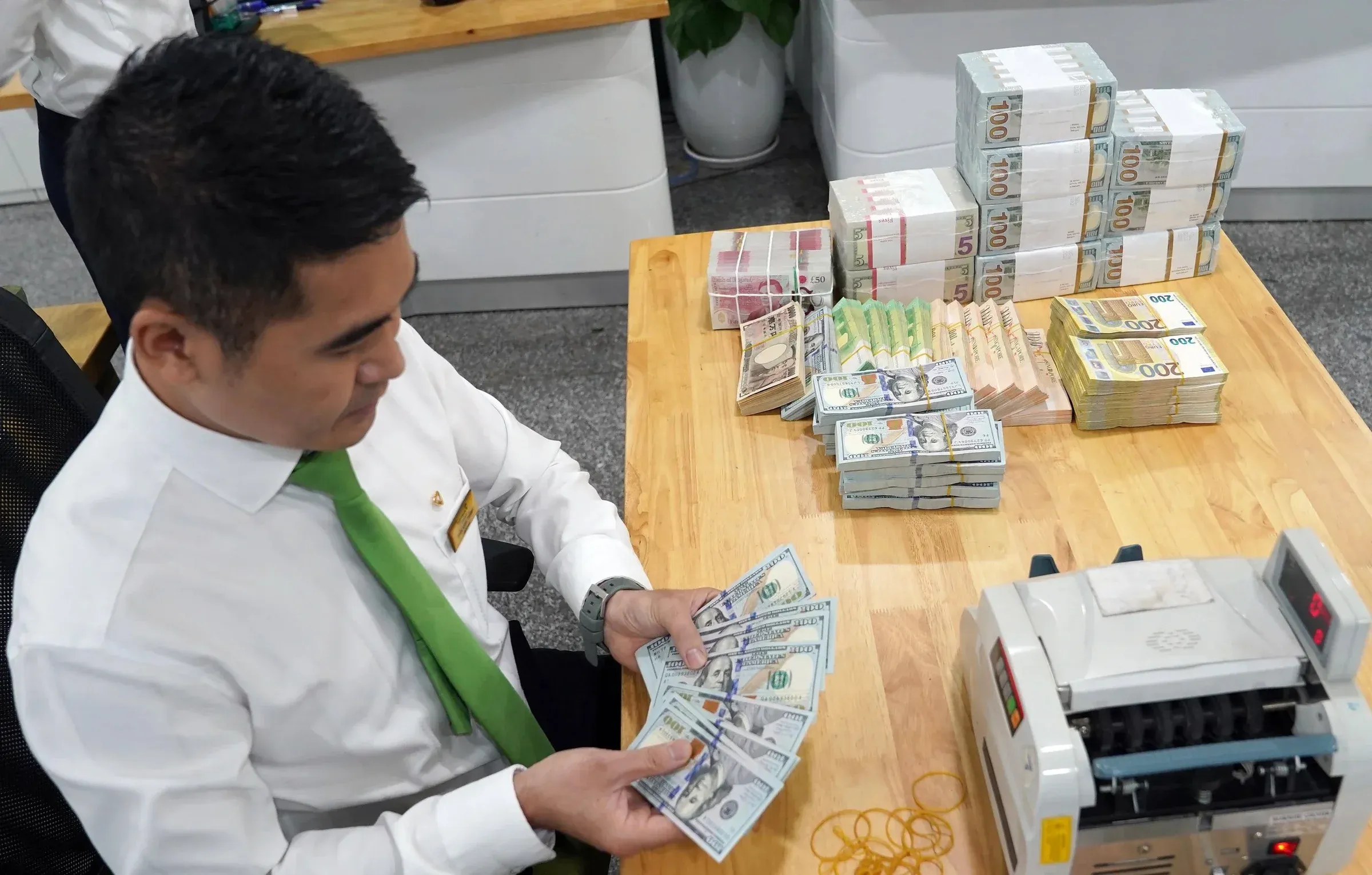Elevated USD/VND rate creates short-term pressure on foreign capital flows