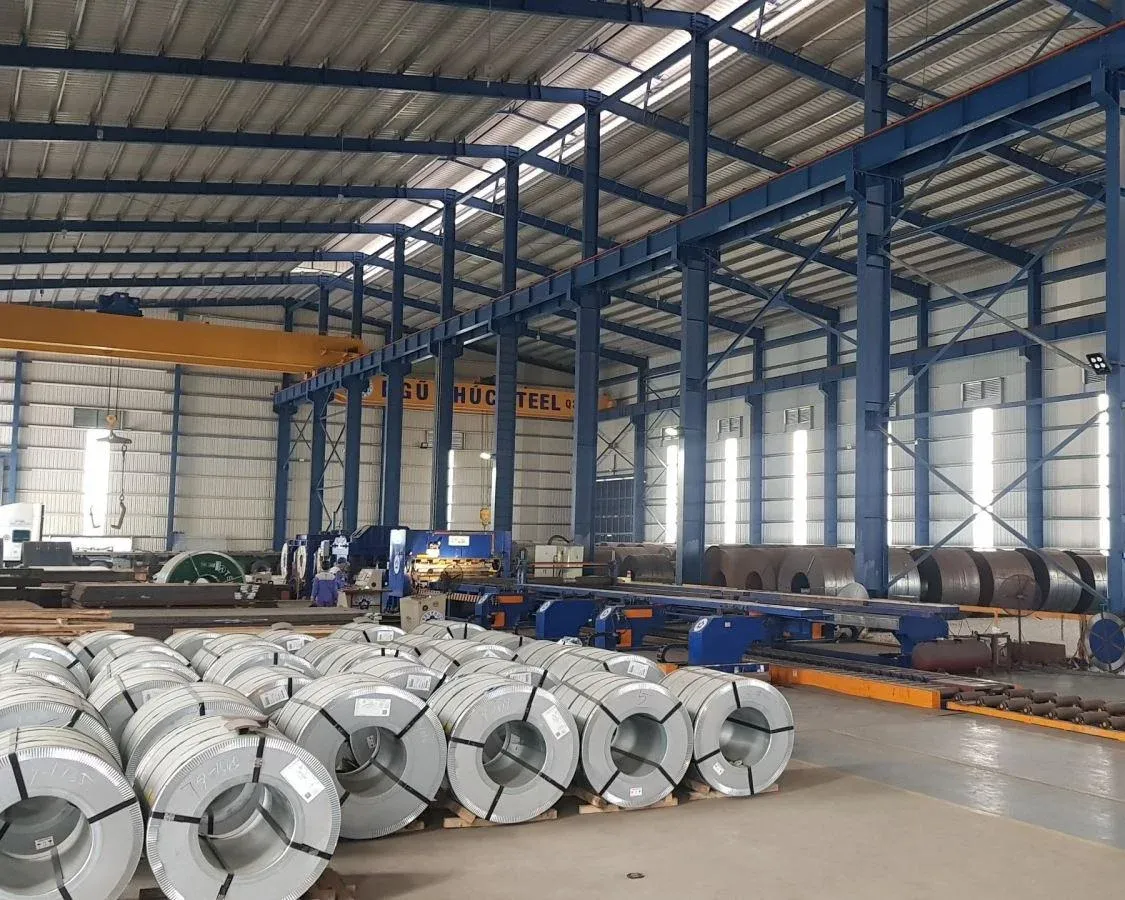 Nhóm thép thường chịu áp lực lớn hơn ở khâu nguyên liệu và xuất xứ
